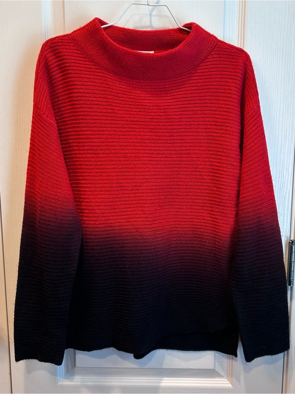 Westbound Women’s Red & Black Ombré Pullover Long Sleeve Size LG Sweater